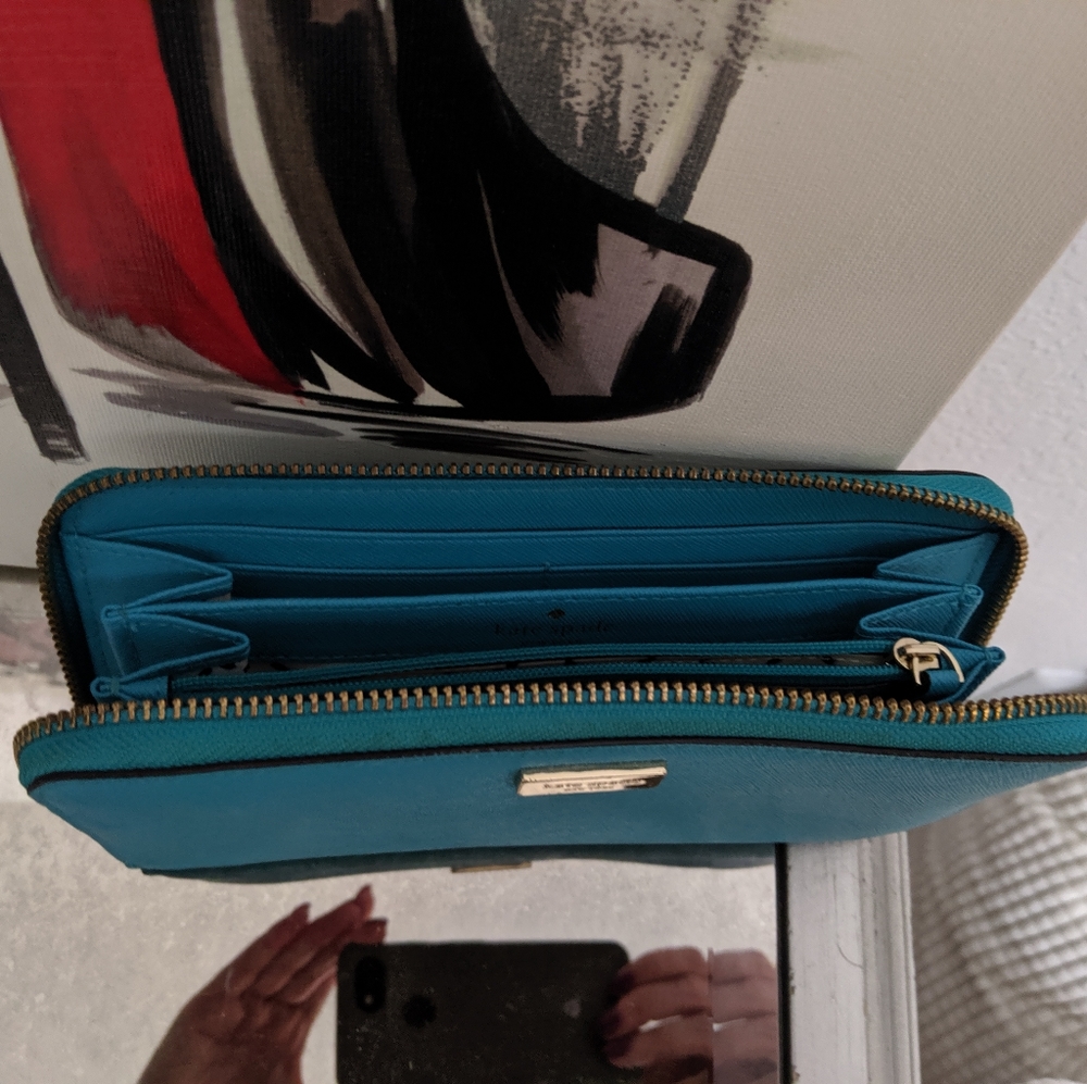Kate Spade zip around wallet